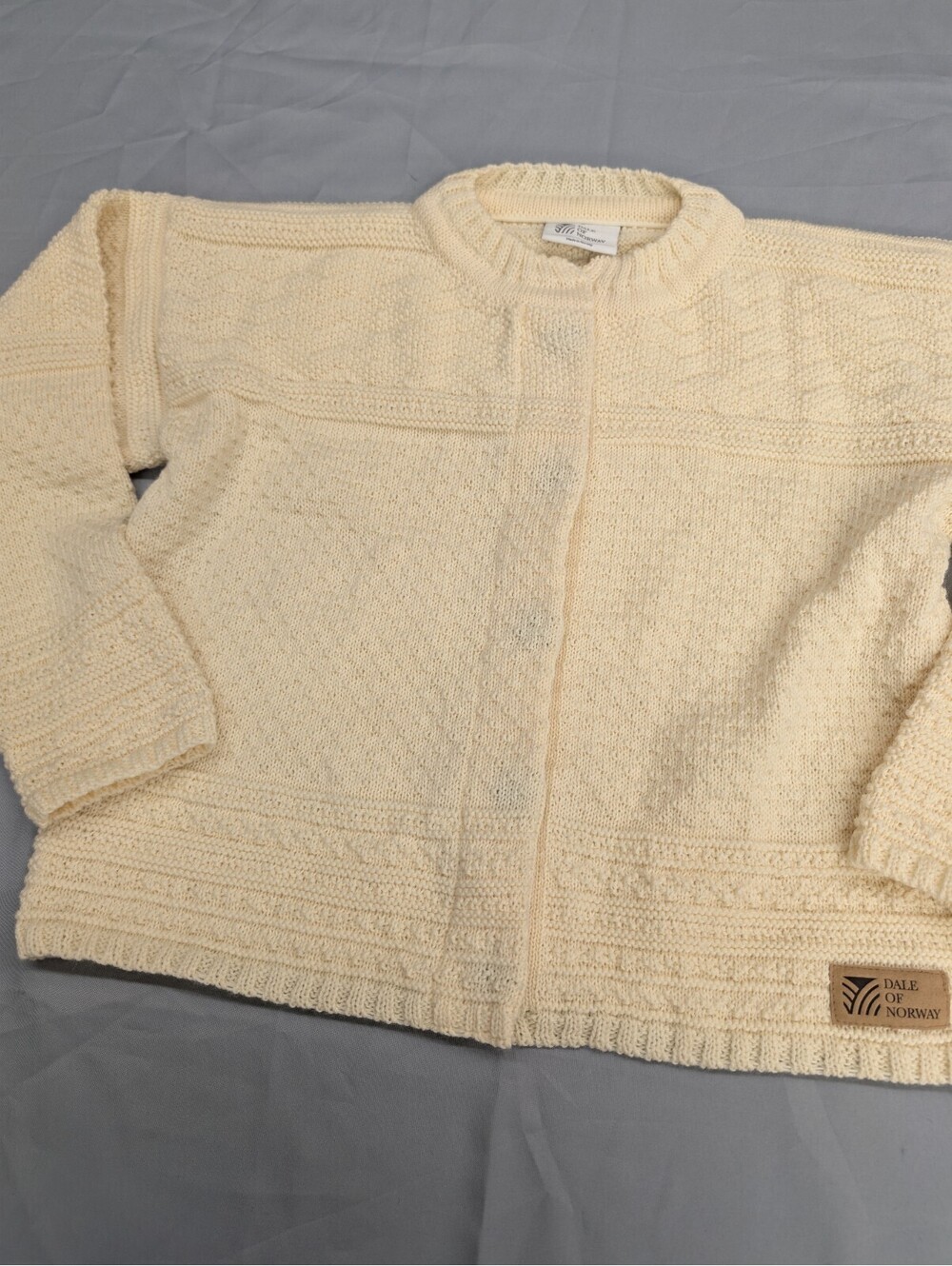 Dale of Norway Knit Cardigan Size Medium Cream Wool Sweater